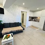 Americas And Nightlife Apartman